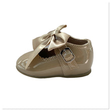 Load image into Gallery viewer, Camel Melia Bow Shoes - Infant 3 To 8
