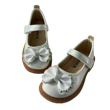Load image into Gallery viewer, White Sparkle Bow Shoes - Junior 9 To 13
